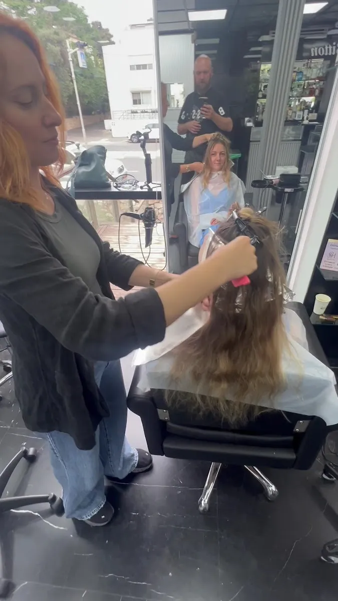 DK The Hair Lounge, תמונה 7