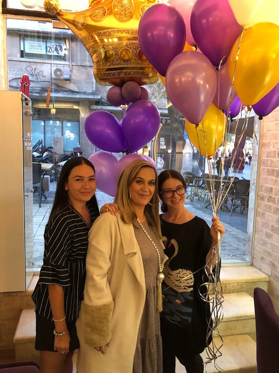 Nail Queen Express Salon נייל קווין אקספרס, תמונה 7