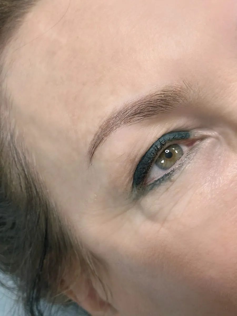 ג'ואן אטלי Cosmetics Solutions איפור קבוע וקוסמטיקה מתקדמת, תמונה 8