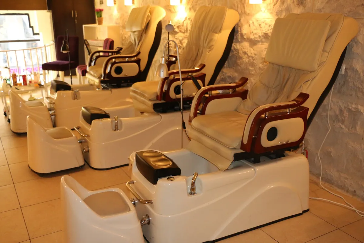 Nail Queen Express Salon נייל קווין אקספרס, תמונה 2