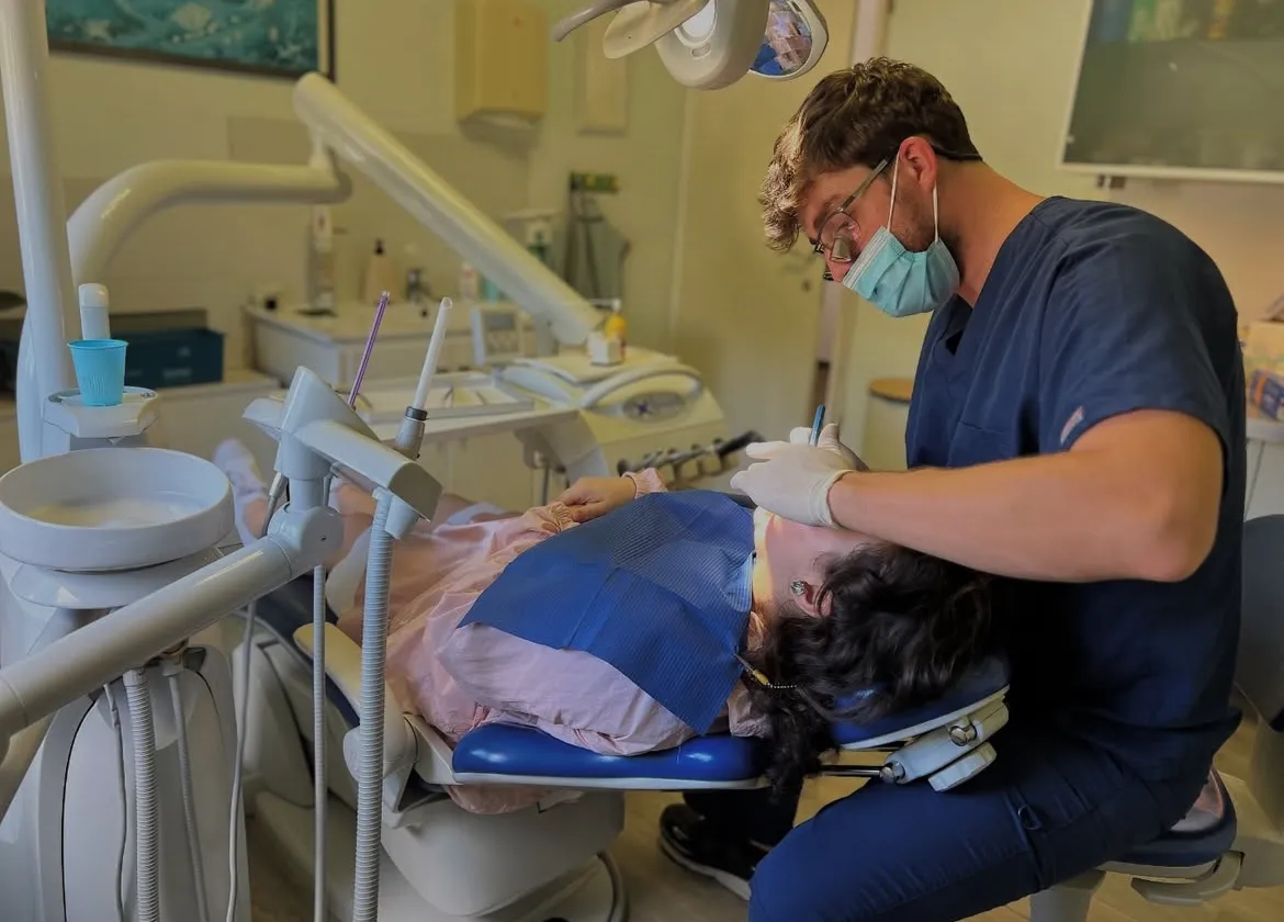 רופא שיניים בחיפה - ד״ר יואש פרמוט, תמונה 4