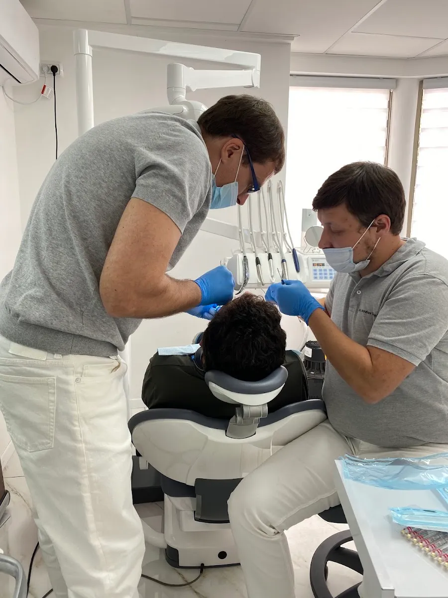 מרפאת שיניים חיפה פבזנר 23 NewAge Dental Clinic Стоматологическая клиника Новая Эра Хайфа Певзнер 23, תמונה 4