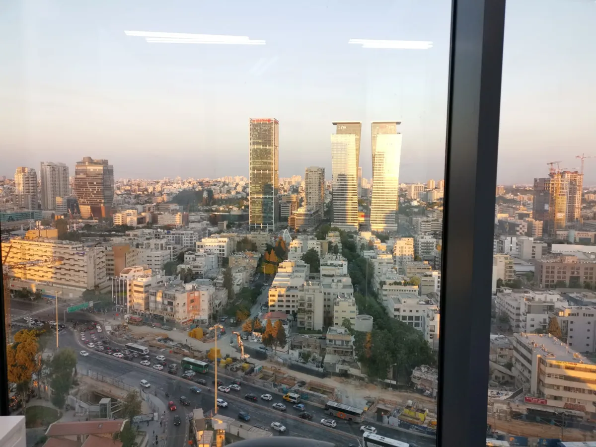 ד״ר הימל רפאל: תמונה 4