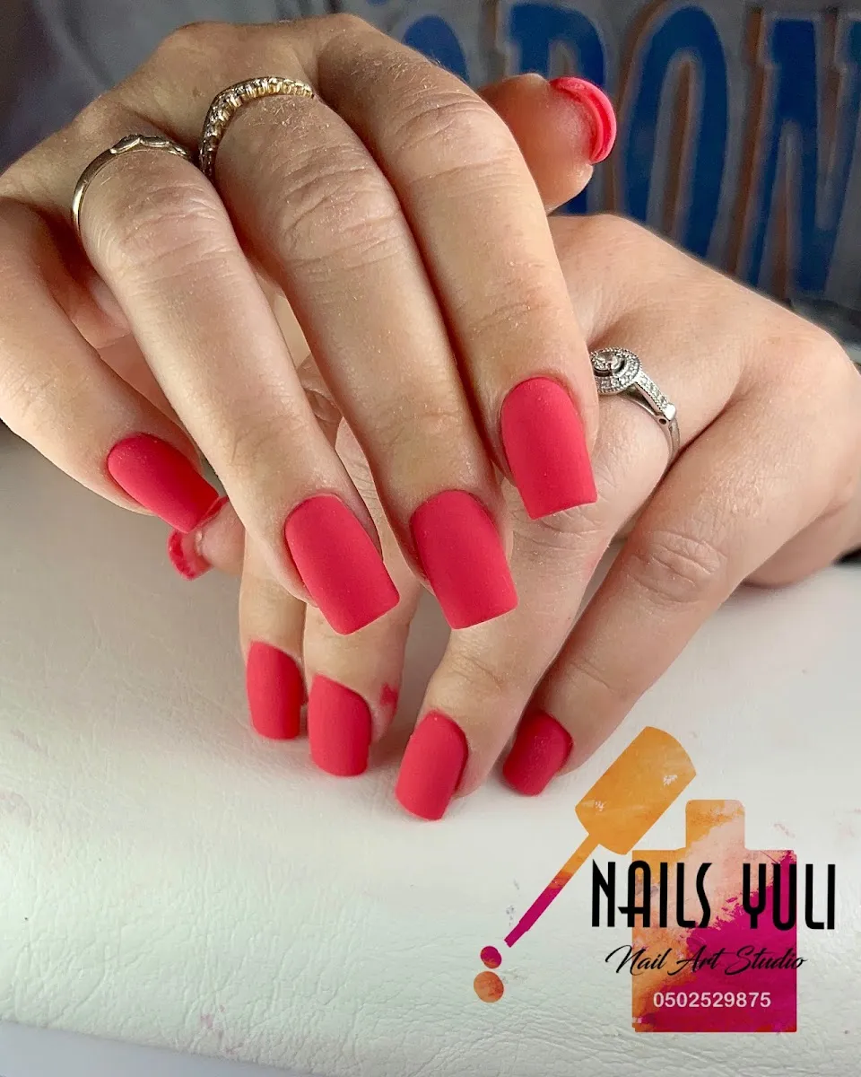 Nails Yuli יוליה בניית ציפורניים מקצועית אשדוד, תמונה 8