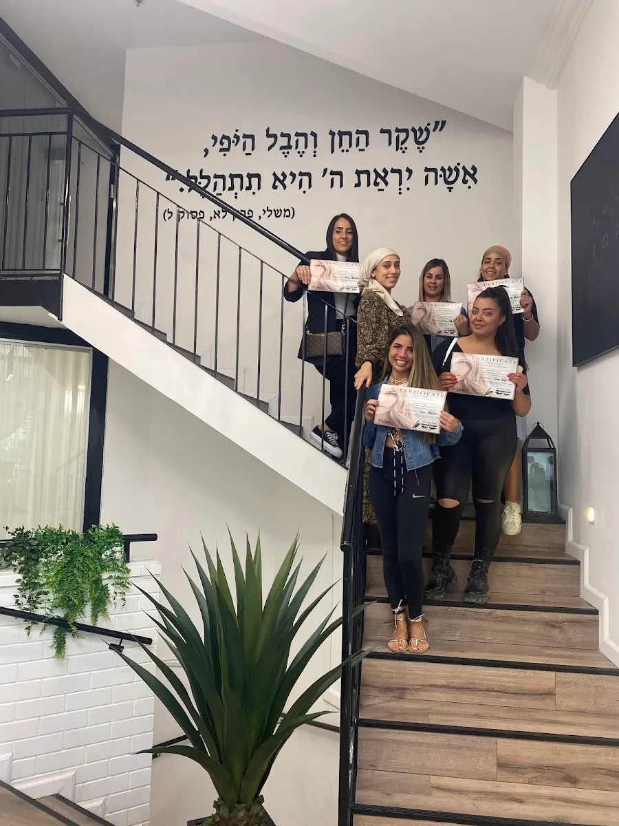 PrettyRiss Academy קורס הלחמת ריסים | קורס הרמת ריסים, תמונה 5