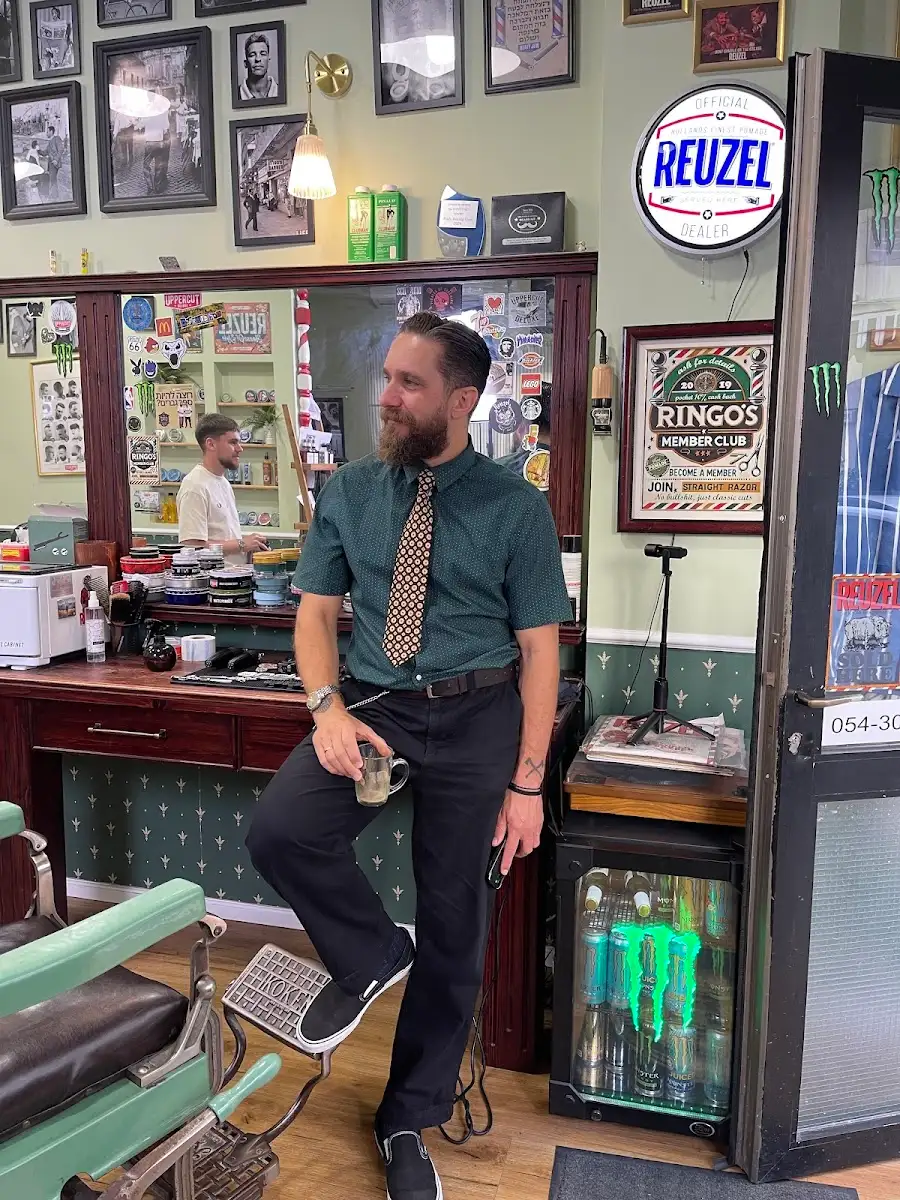 מספרת גברים קלאסית של רינגו Ringo's classic barbershop, תמונה 2