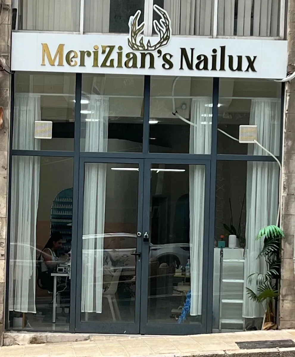 Merizian's Nailux, תמונה 2